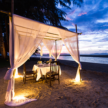 Romantic dinner by the beach